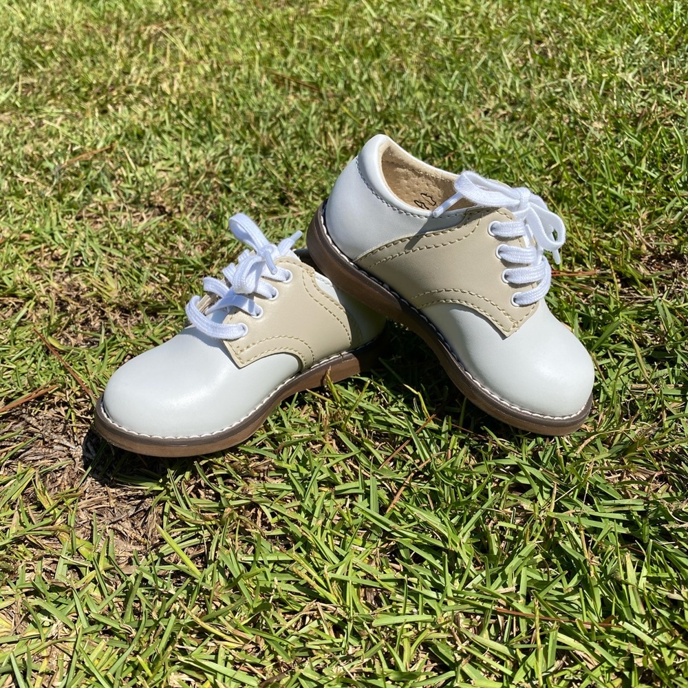 Footmates White and Ecru Saddle Oxfords